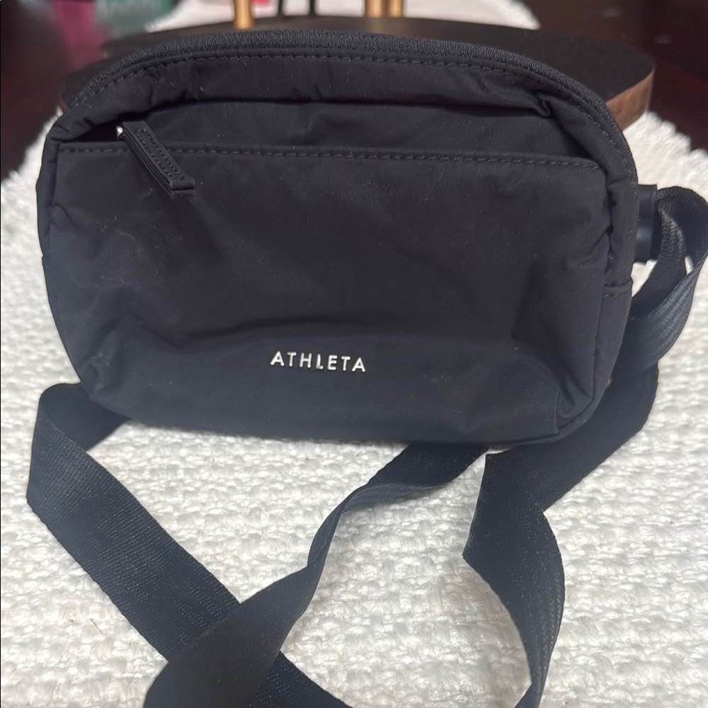 Athleta Sleek Black waist belt Bag